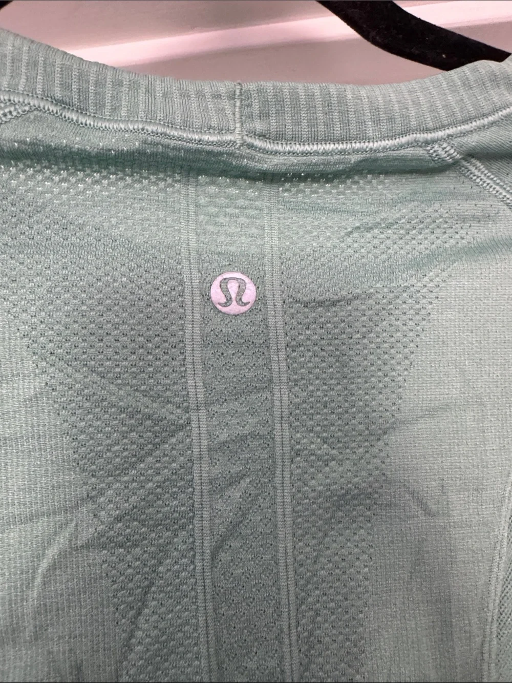 Lululemon Light Green Women's Short Sleeve Athletic Top